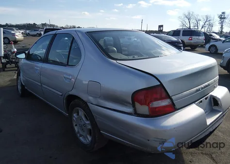 2000 Nissan Altima Gle/Gxe/Se z USA, uszkodzony, nr VIN 1N4DL01A3YC143248